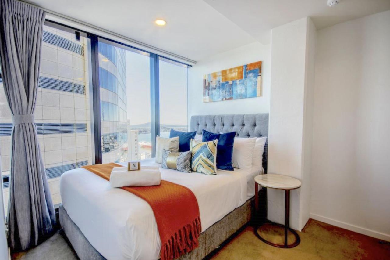 Magnificent Harbour View Skytower View Apartment In Cbd オークランド エクステリア 写真