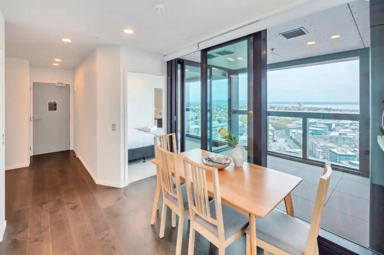 Magnificent Harbour View Skytower View Apartment In Cbd オークランド エクステリア 写真