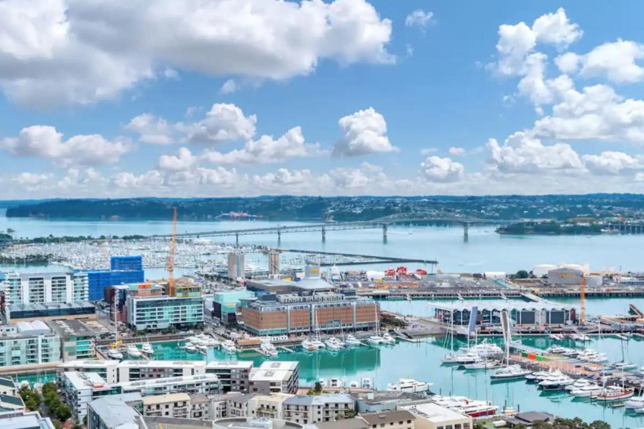 Magnificent Harbour View Skytower View Apartment In Cbd オークランド エクステリア 写真