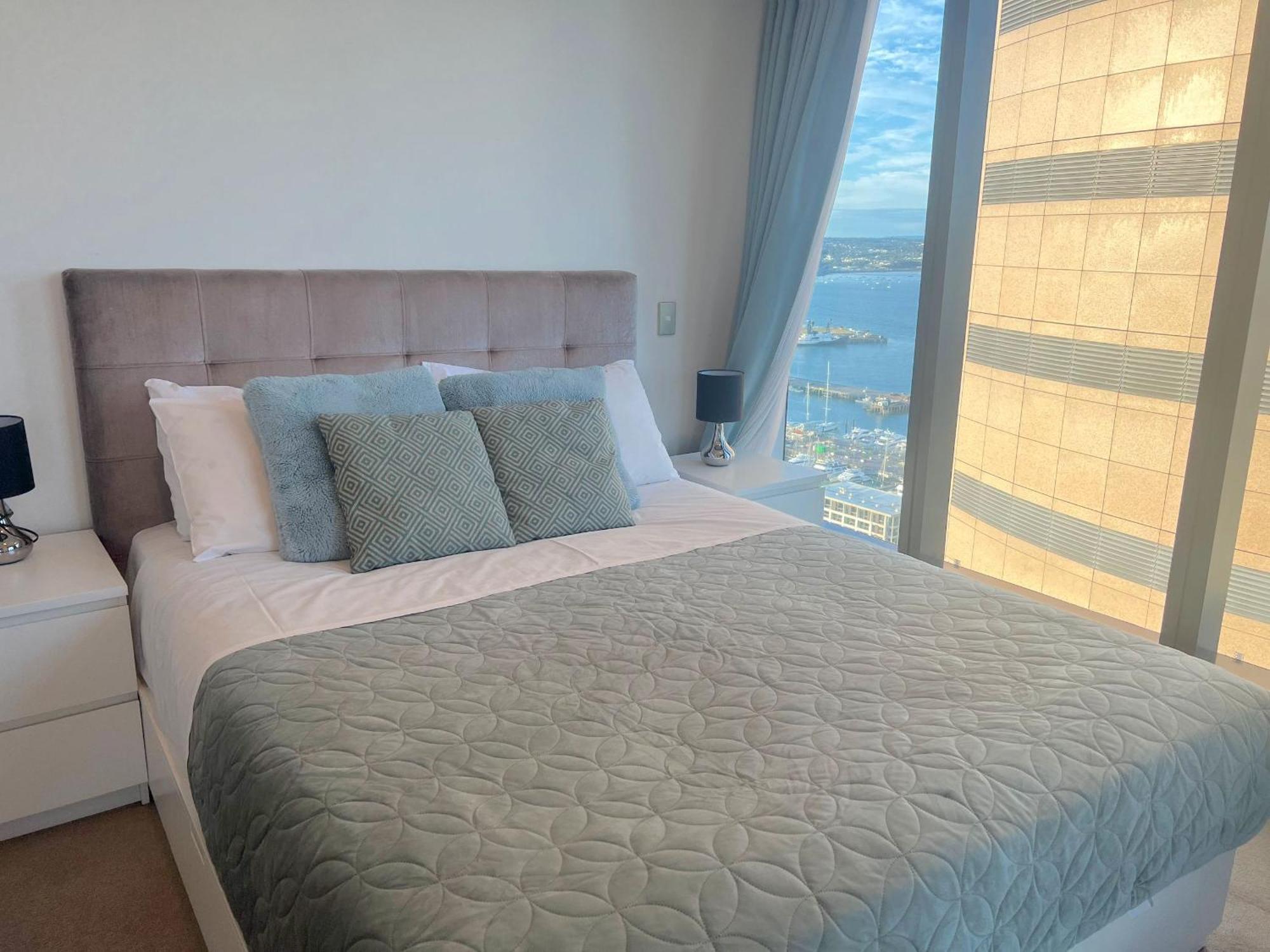 Magnificent Harbour View Skytower View Apartment In Cbd オークランド エクステリア 写真