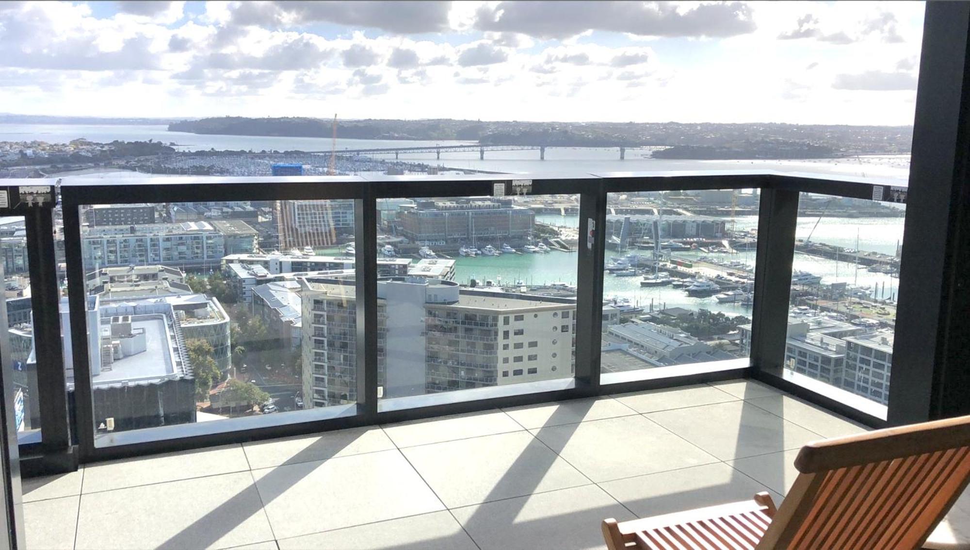Magnificent Harbour View Skytower View Apartment In Cbd オークランド エクステリア 写真