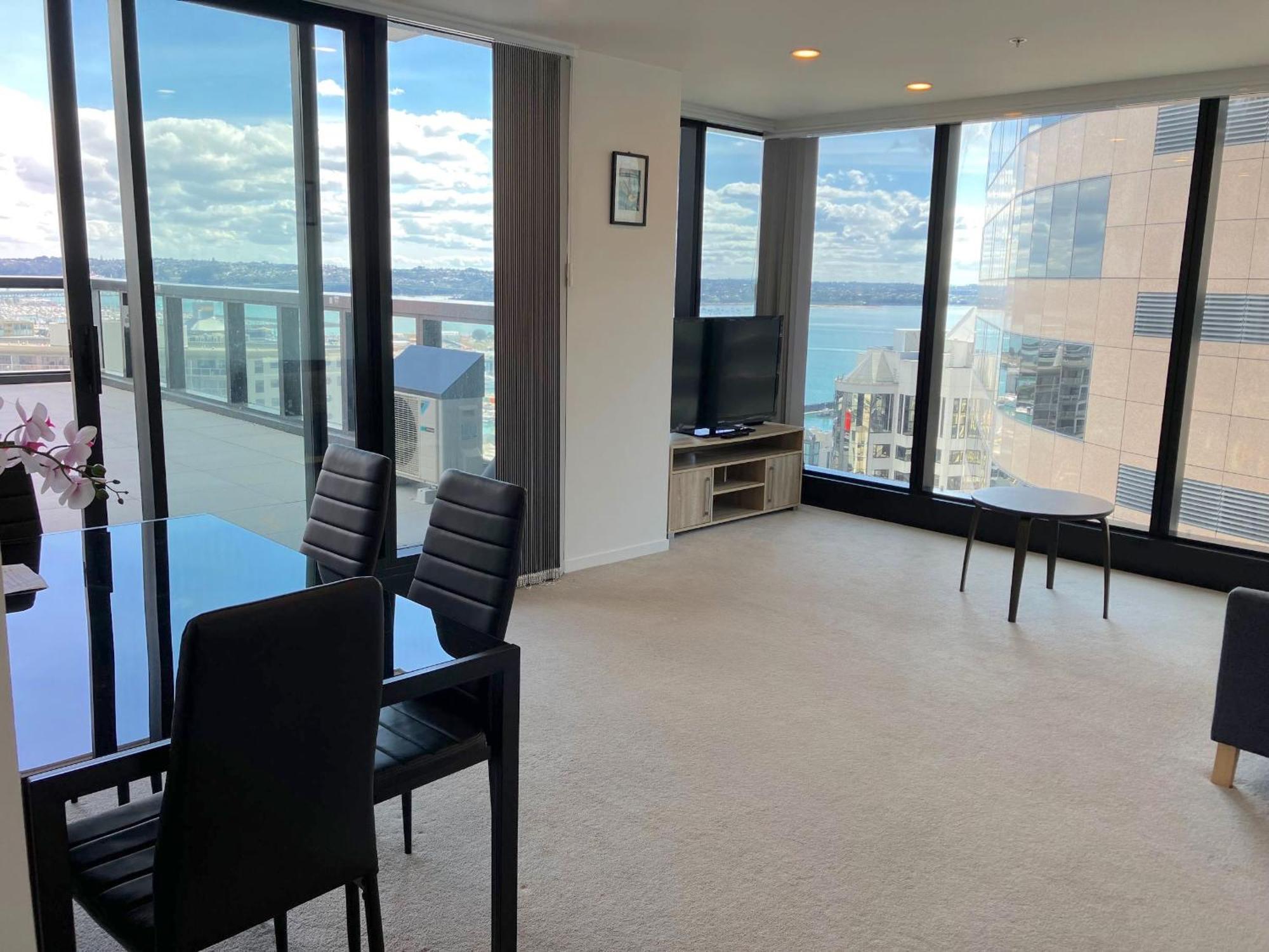 Magnificent Harbour View Skytower View Apartment In Cbd オークランド エクステリア 写真